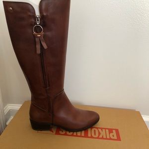 Pikolinos brown boots (never worn)